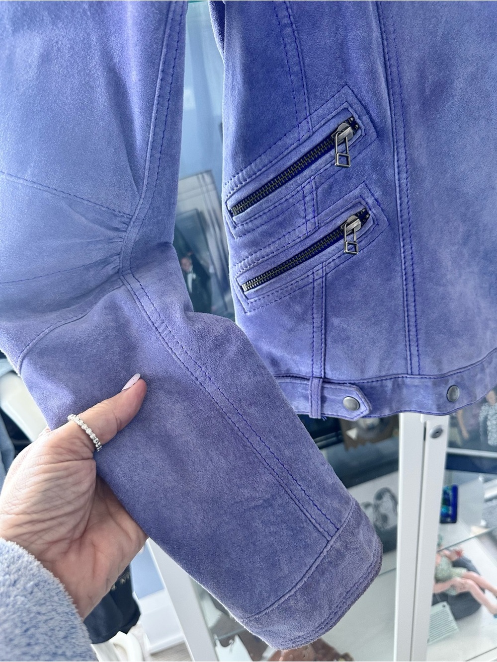 Danier Lavender 💜 Suede Moto Jacket - Women (XS but fits a Medium). - Picture 4 of 10